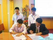 Lễ ký hợp tác giữa Peacesoft và VINADES. Ảnh Thu Huyền
