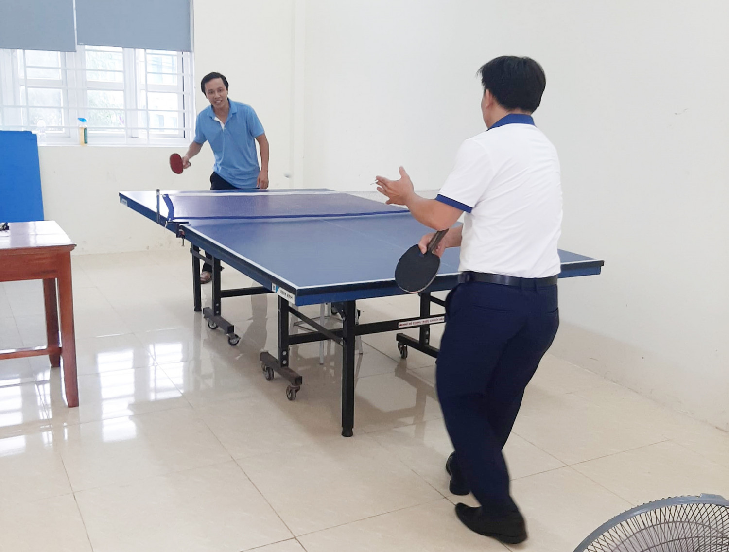 Rèn luyện sức khỏe bằng bộ môn bóng bàn