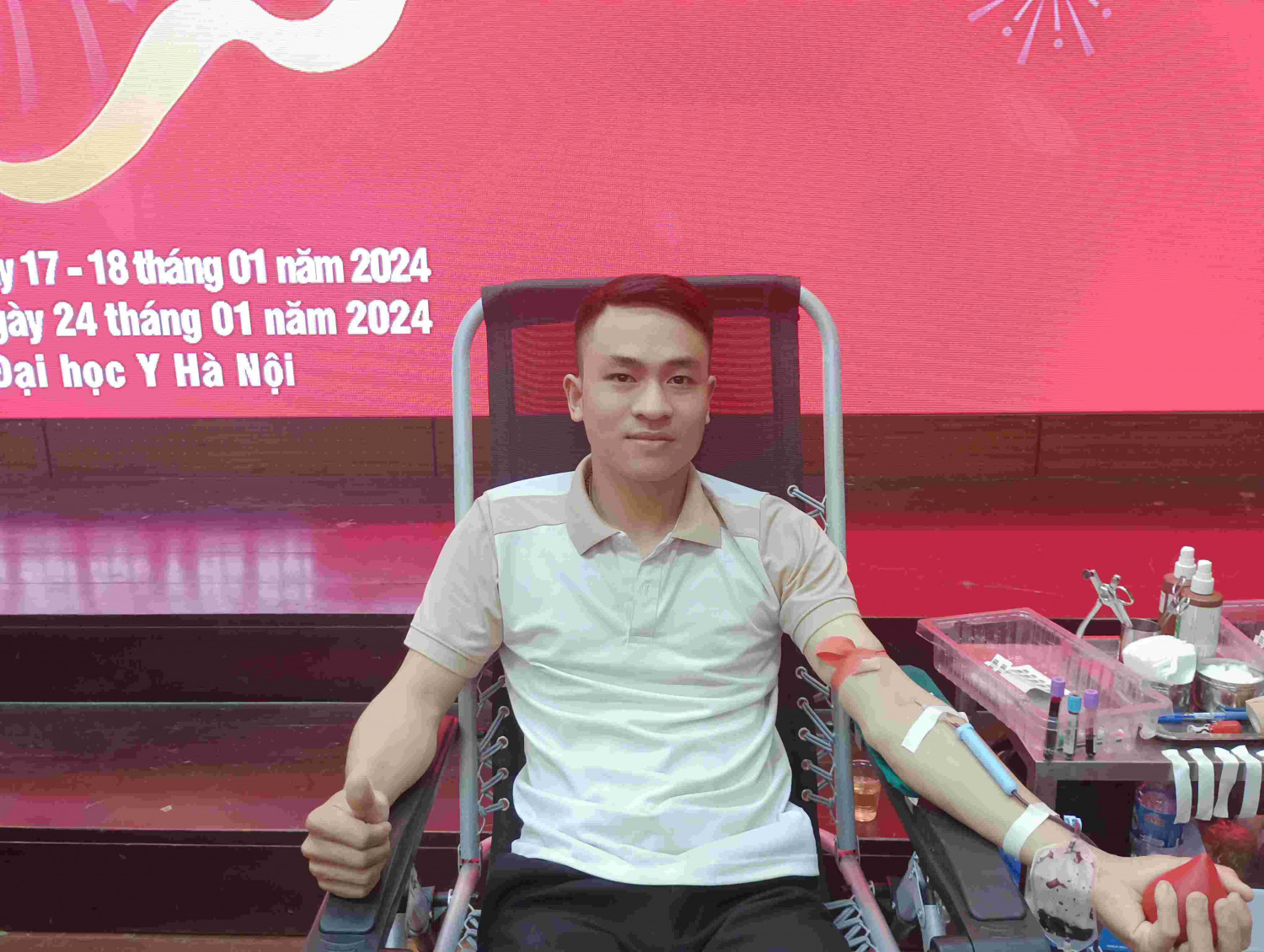 Anh Nguyễn Văn Lâm Nhân viên kỹ thuật tham gia hiến máu nhân đạo tại trường Đại học Y Hà Nội vào đầu năm 2024